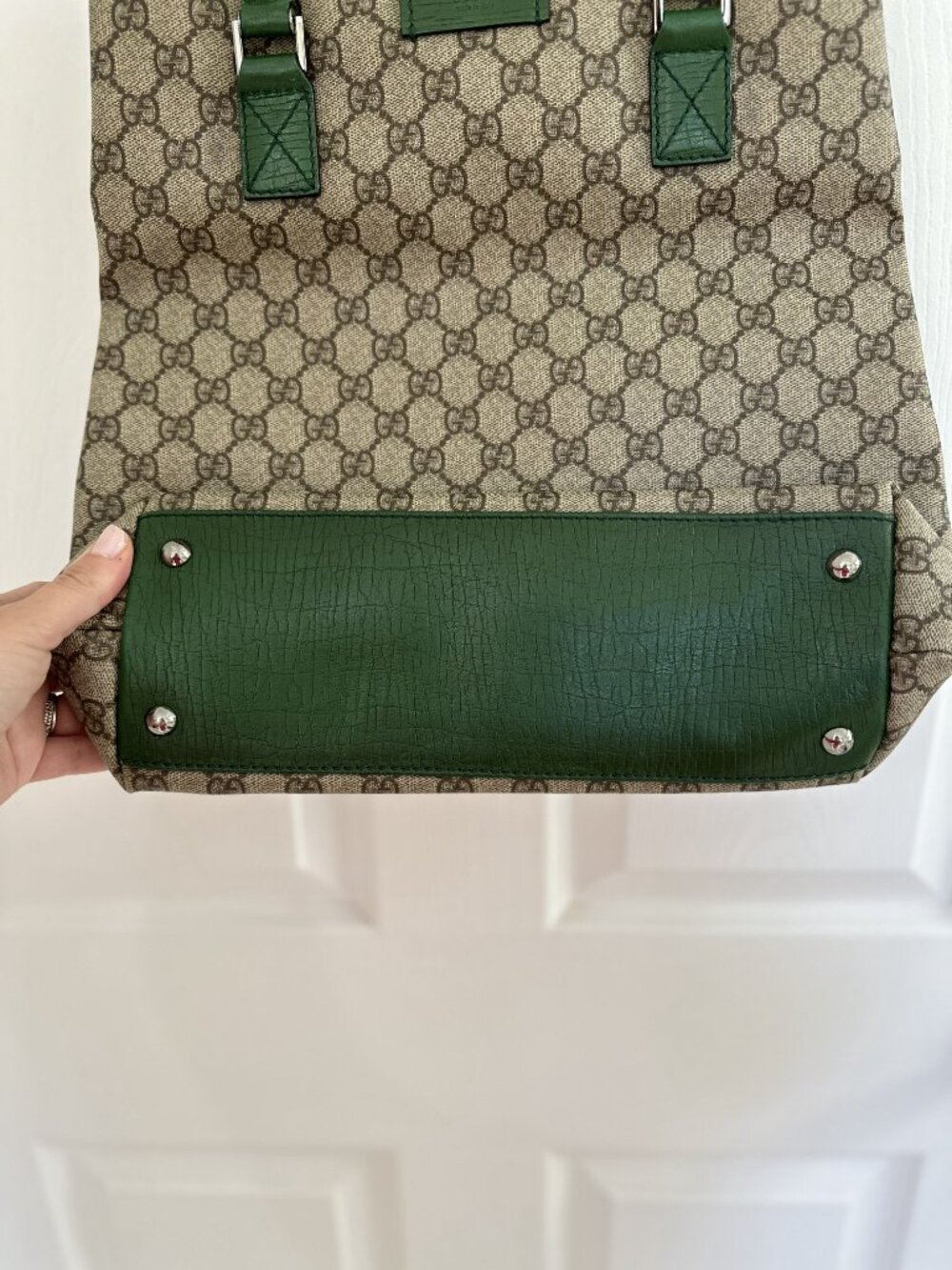 Gucci GG Supreme Tote Coated Canvas Handbag - Picture 2 of 16
